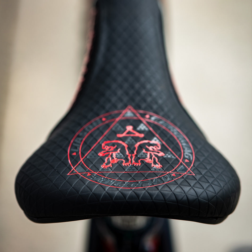 Chromag Overture red saddle top